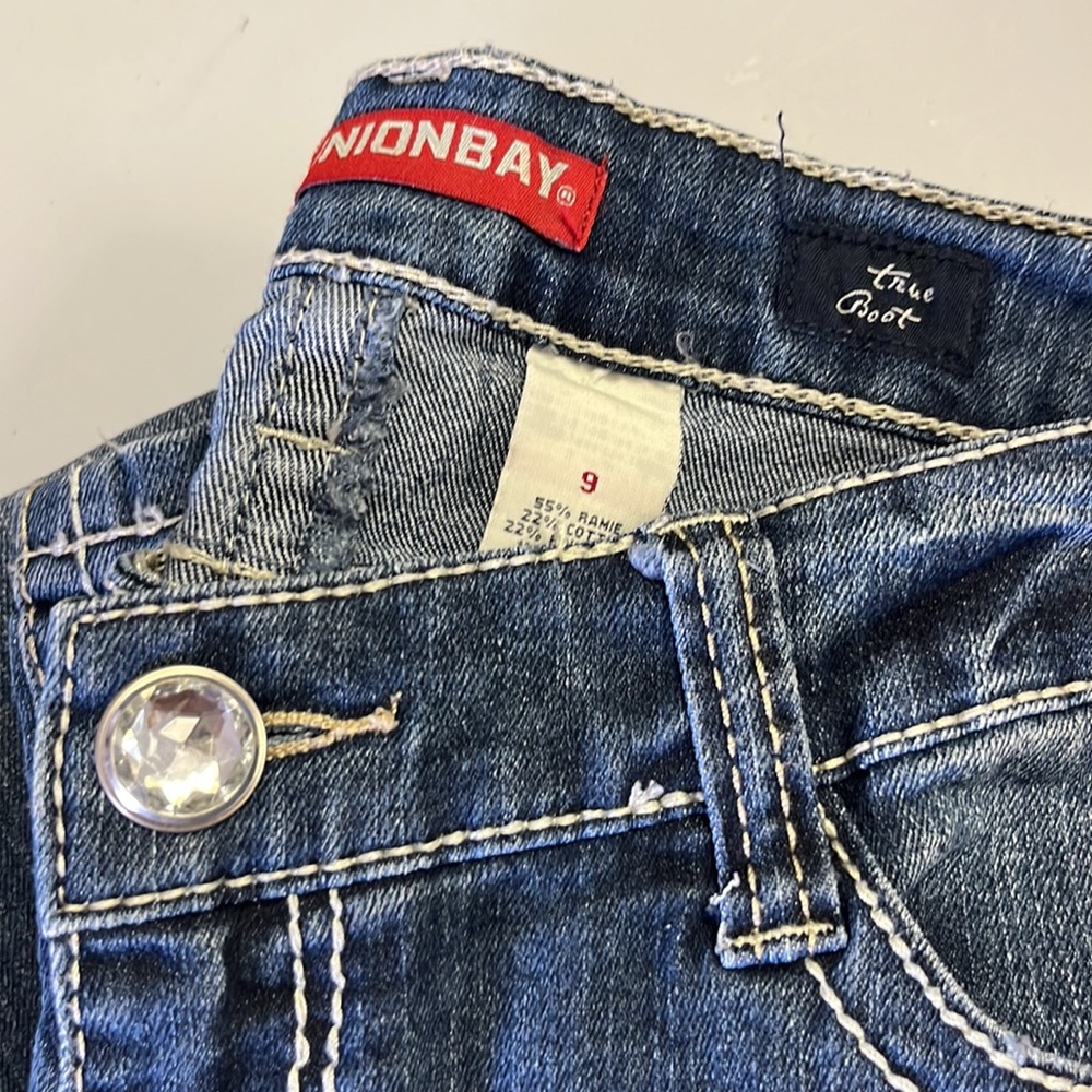 UNIONBAY Woman’s Flare Leg Jeans - Picture 3 of 3